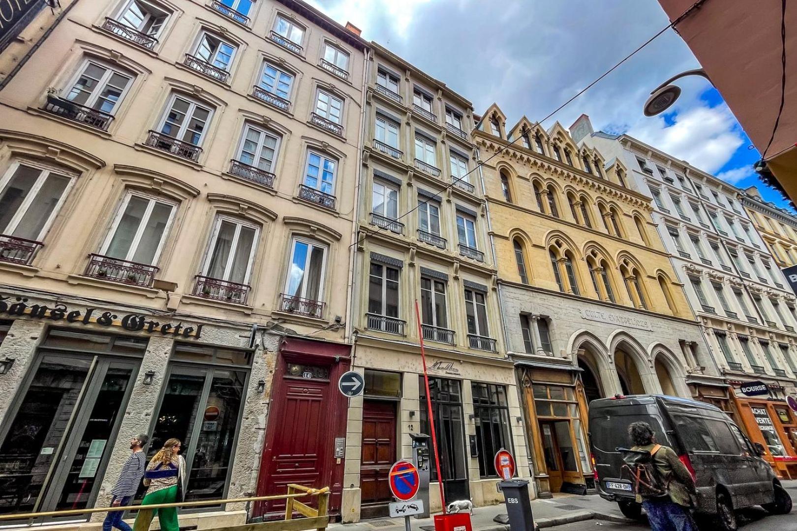 Le Centrale Ail Lyon Bagian luar foto